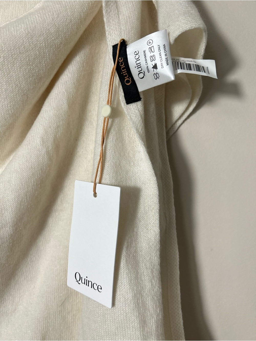 Quince Cashmere Wrap Ivory NWT quite luxury - Picture 3 of 5